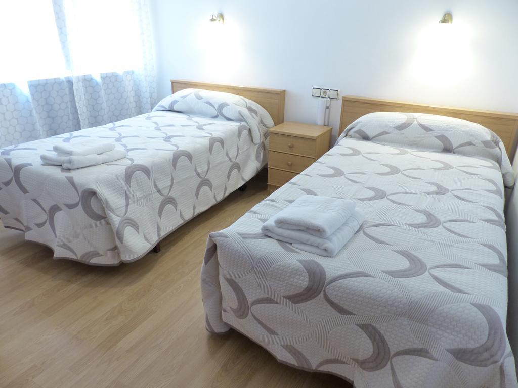 Pension Oria Луарка Екстериор снимка