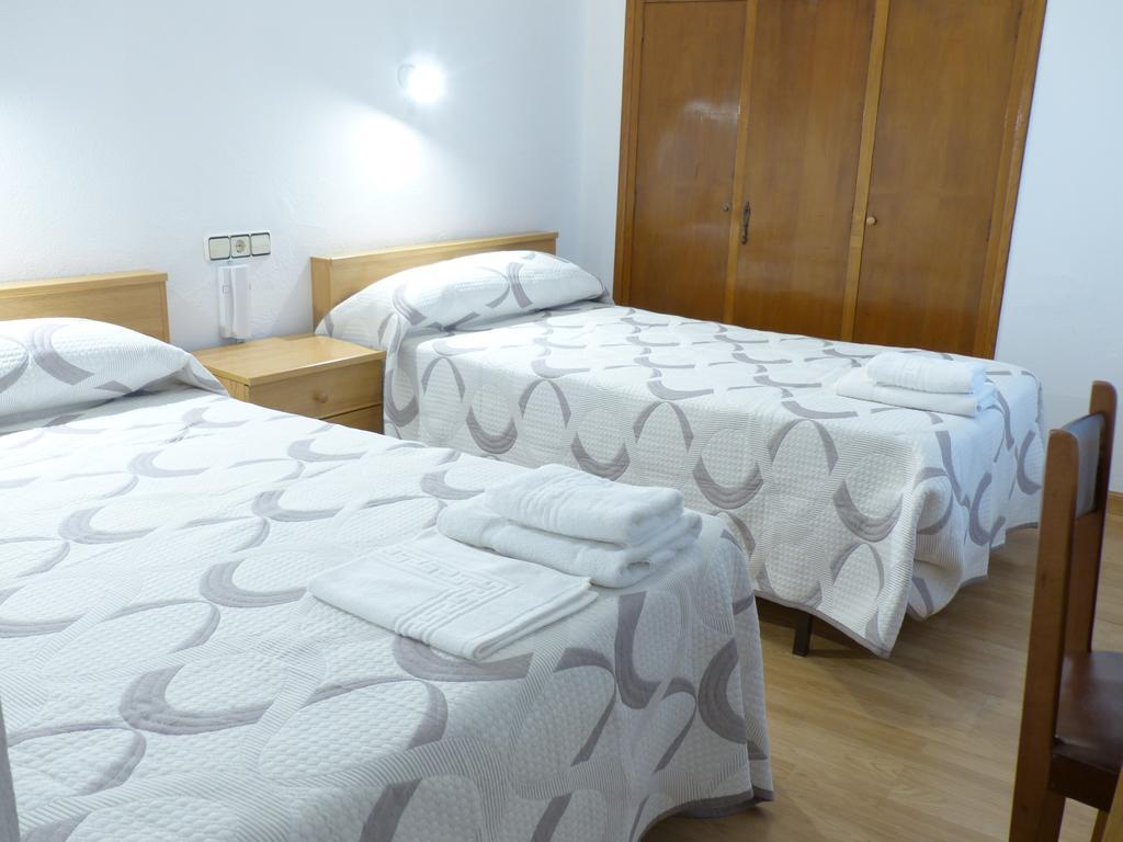 Pension Oria Луарка Екстериор снимка